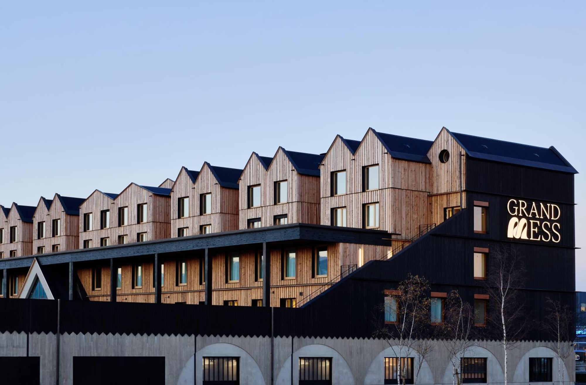 Grand Mess Clermont-Ferrand Hotel Exterior photo